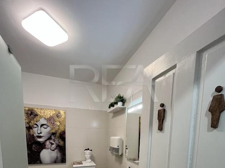 Apartament cu 4 camere semidecomandat, mobilat în Romană