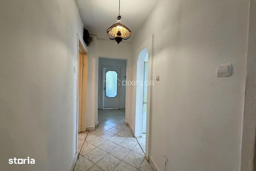 Apartament cu 3 camere în Tudor Vladimirescu