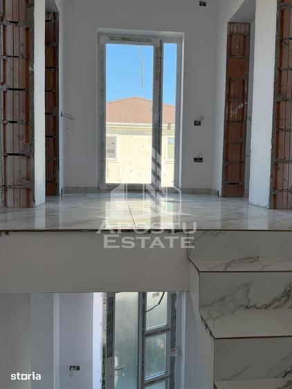 Casă cu 4 camere cu Teren 252 Mp în Remetea Mare