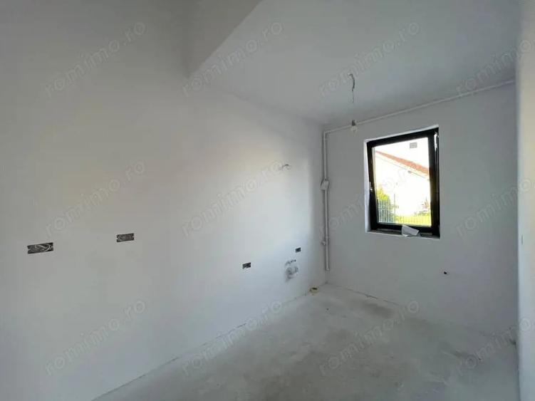 Casă cu 6 camere cu Teren 420 Mp în Ghiroda