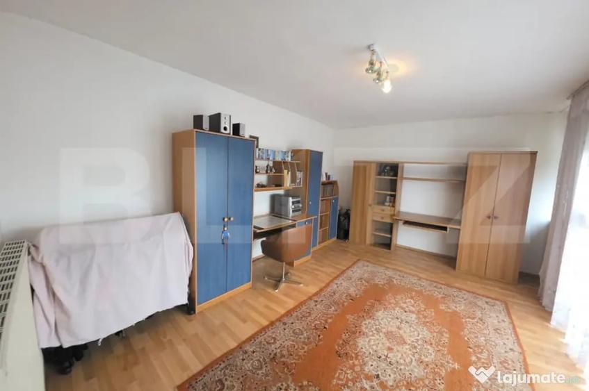 Casă cu 5 camere cu Teren 1900 Mp în Central