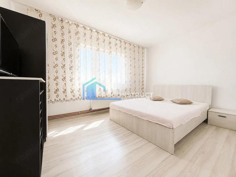Apartament cu 3 camere semidecomandat în Buziașului