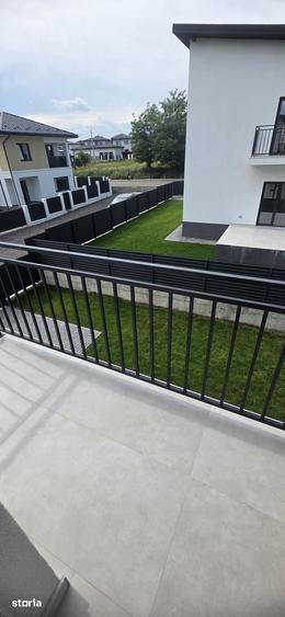 Casă cu 4 camere cu Teren 400 Mp în Valea Adâncă