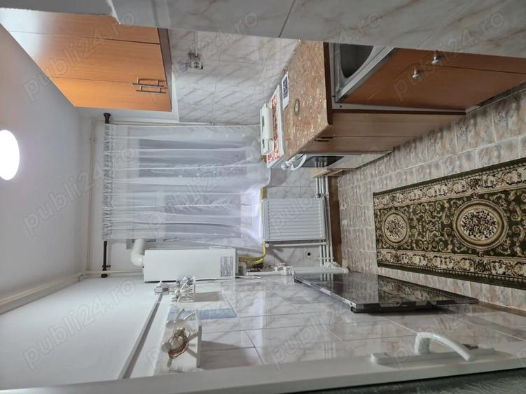 Apartament cu 2 camere semidecomandat în Cuza Vodă