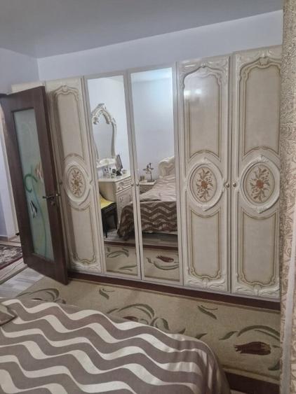Apartament cu 2 camere semidecomandat în Micro 3