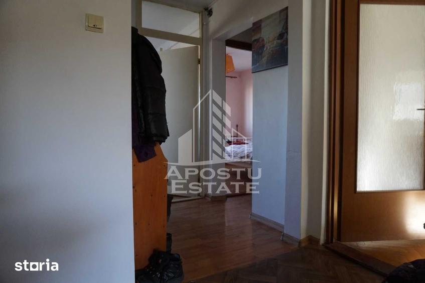 Apartament cu 3 camere decomandat în Șagului