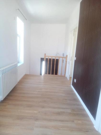 Casă cu 4 camere cu Teren 260 Mp în Casa de Cultură