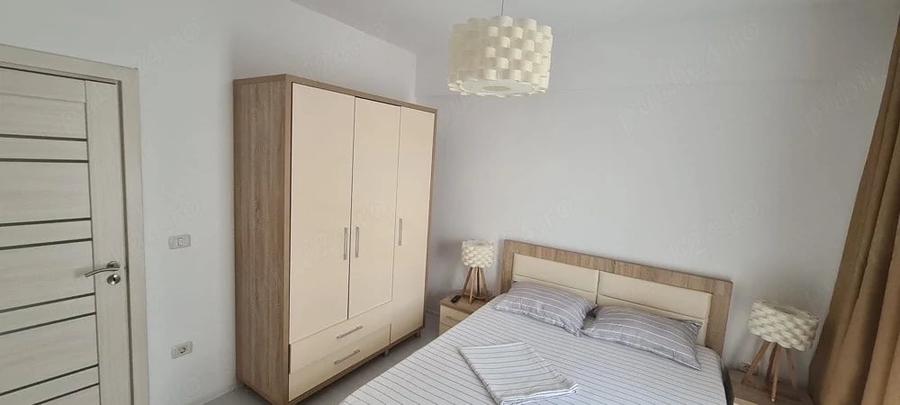 Casă cu 2 camere decomandat în Casa de Cultură