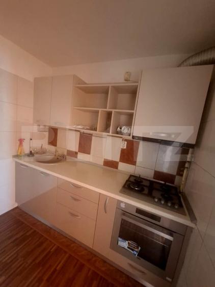 Apartament cu 3 camere decomandat, mobilat în Găești