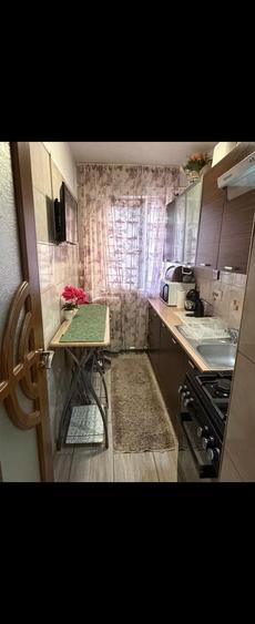 Apartament cu 2 camere semidecomandat în Secu