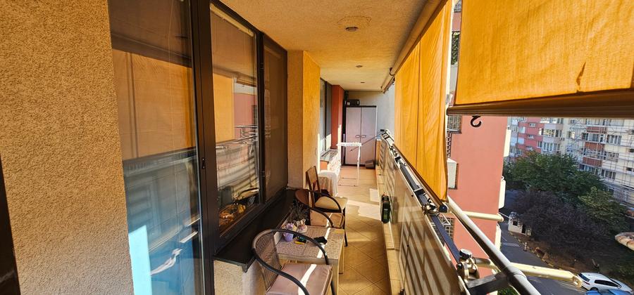 Apartament cu 4 camere semidecomandat în Barbu Văcărescu
