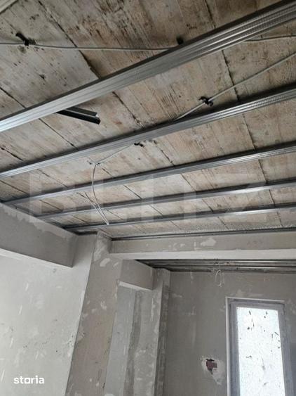 Apartament cu 3 camere în Tractorul