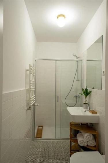 Apartament cu 2 camere semidecomandat, mobilat în Aviației