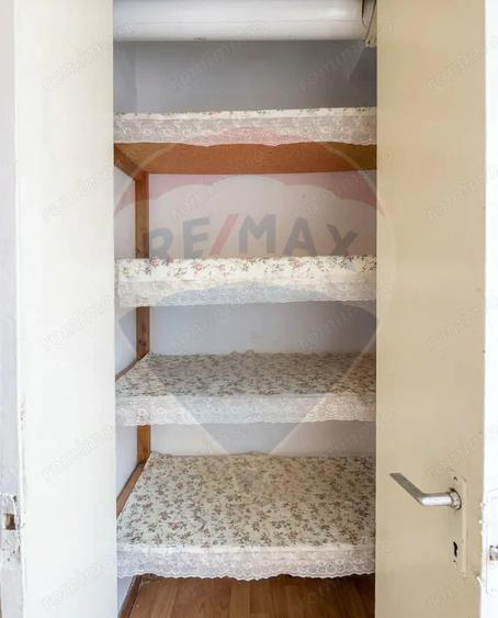 Apartament cu 3 camere decomandat în Est