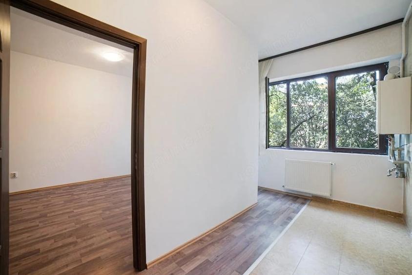 Apartament cu 2 camere semidecomandat în Ferentari