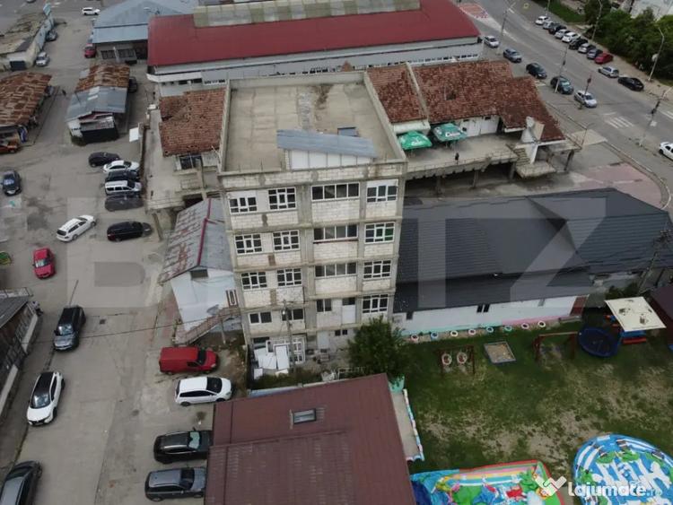 Spațiu comercial, de 1,080 mp, în Ultracentral