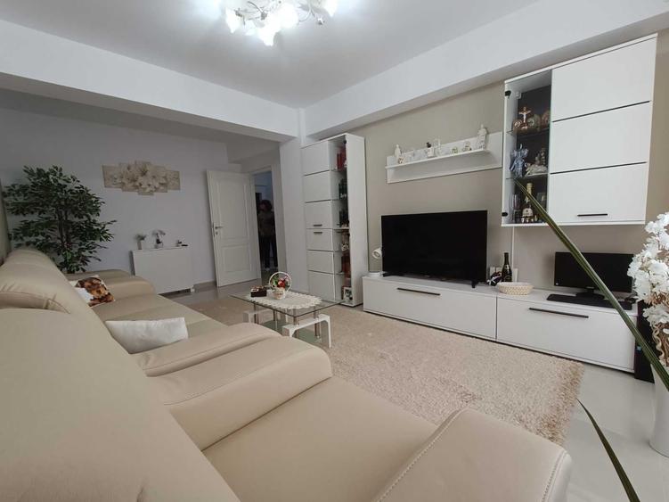 Apartament cu 2 camere decomandat în Valea Lupului