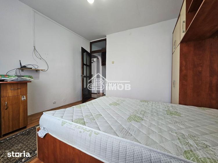 Apartament cu 3 camere în Micro 3