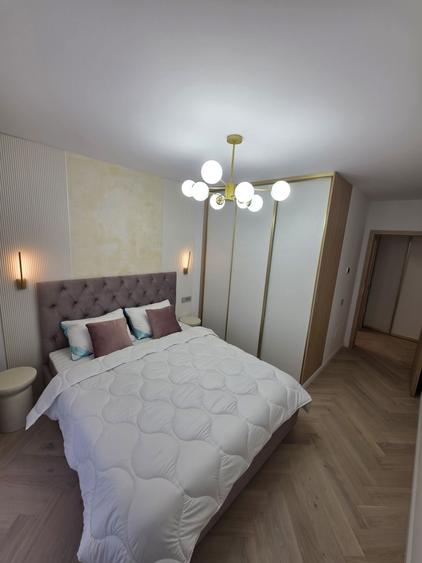 Apartament cu 2 camere decomandat în Exterior Vest