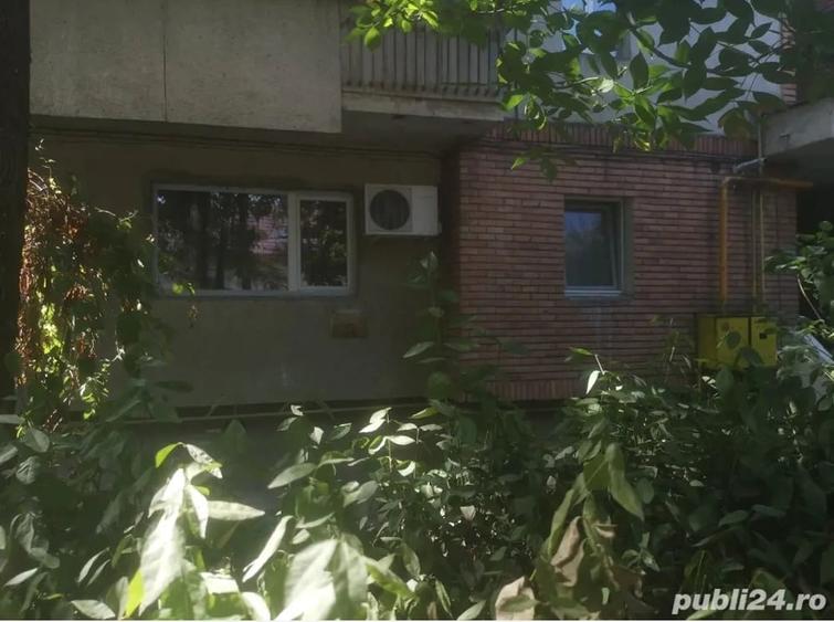 Garsonieră decomandată în Timocului-Șaguna