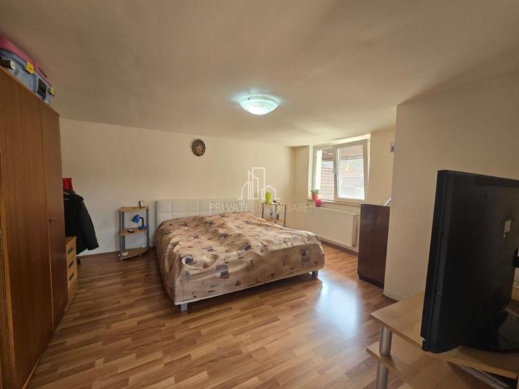 Casă individuală cu 5 camere cu Canalizare în Exterior Nord