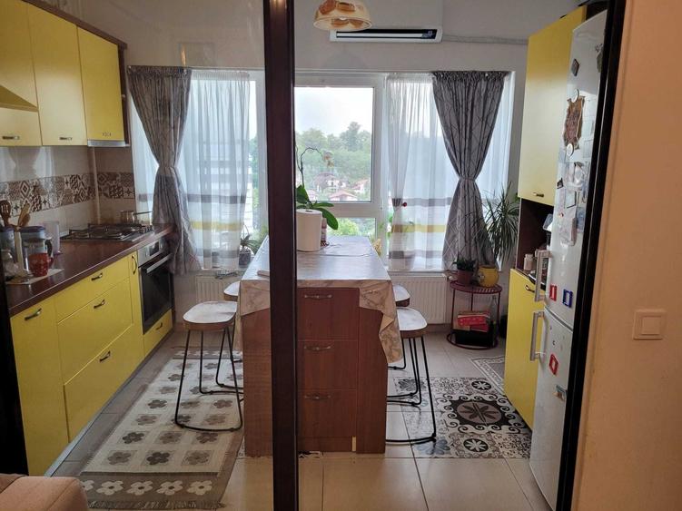 Apartament cu 3 camere decomandat în Central