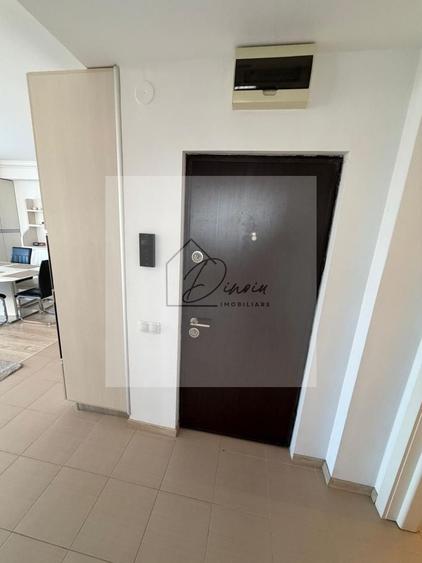 Apartament cu 3 camere decomandat, mobilat în Central