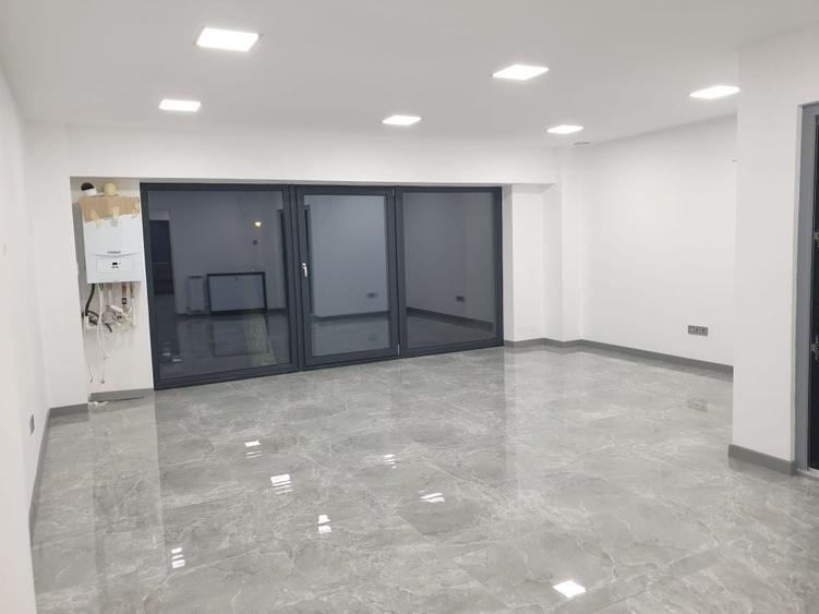 Spațiu comercial, de 80 mp, în Traian