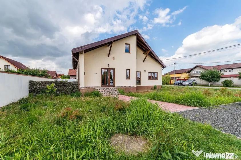 Casă cu 4 camere cu Teren 500 Mp în Vladimirescu