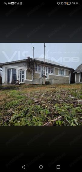 Casă cu 5 camere cu Teren 4700 Mp în Central