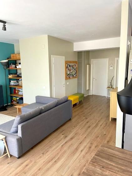 Apartament cu 3 camere decomandat, mobilat în Central