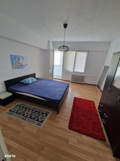 Apartament cu 4 camere decomandat în Militari