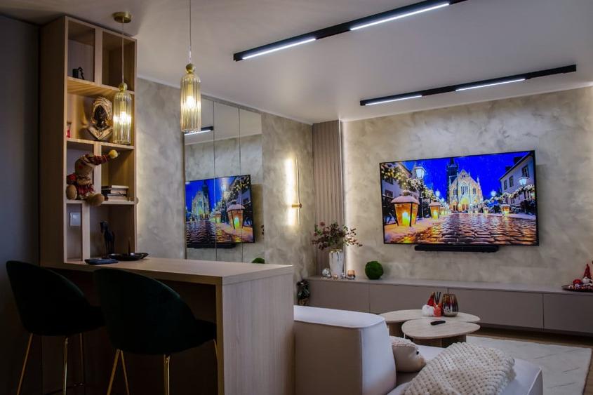 Apartament cu 3 camere decomandat în Central