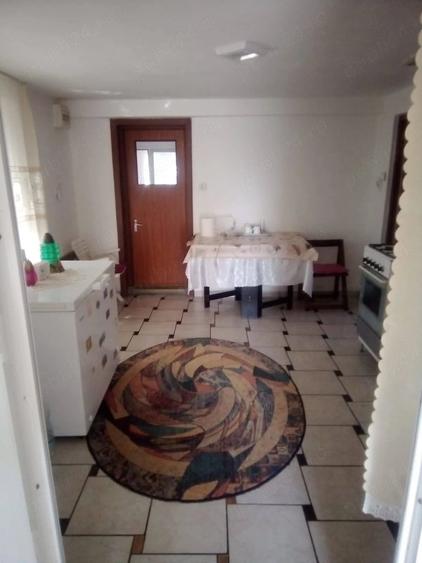 Casă cu Teren 683 Mp în Săveni