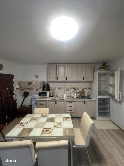 Casă cu 3 camere cu Teren 950 Mp în Central