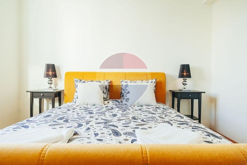 Apartament cu 2 camere decomandat în Universitate