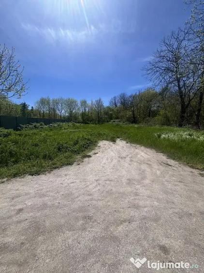 Teren de 728 mp, în Central