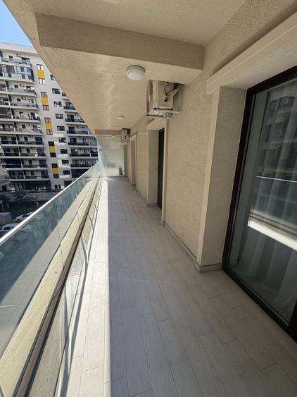 Apartament cu 3 camere decomandat în Drumul Taberei