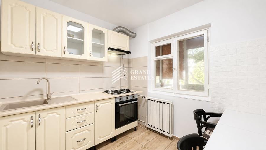 Apartament cu 3 camere decomandat, mobilat în Aviației