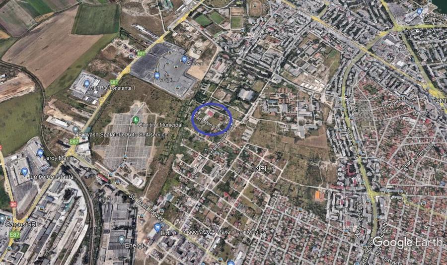 Teren Construcții intravilan de 1330 mp, în Kamsas