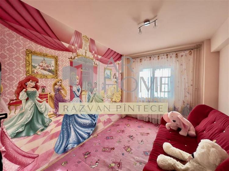 Apartament cu 4 camere decomandat în Cantacuzino