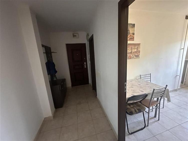 Garsonieră decomandată, mobilată în Steaua