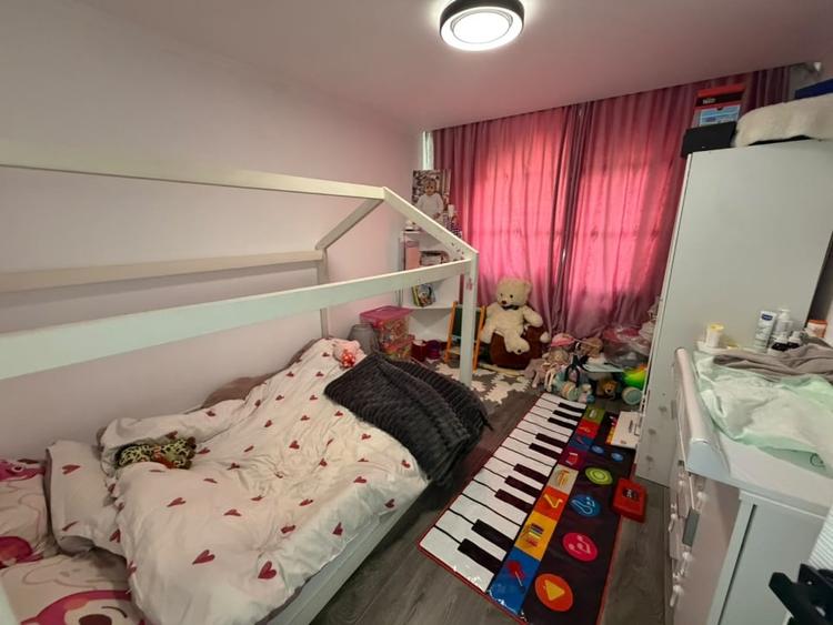 Apartament 3 camere, 71 mp, zona Hotvon - 8