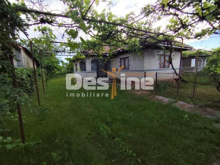 Casă individuală cu 4 camere cu Canalizare în Măgureni