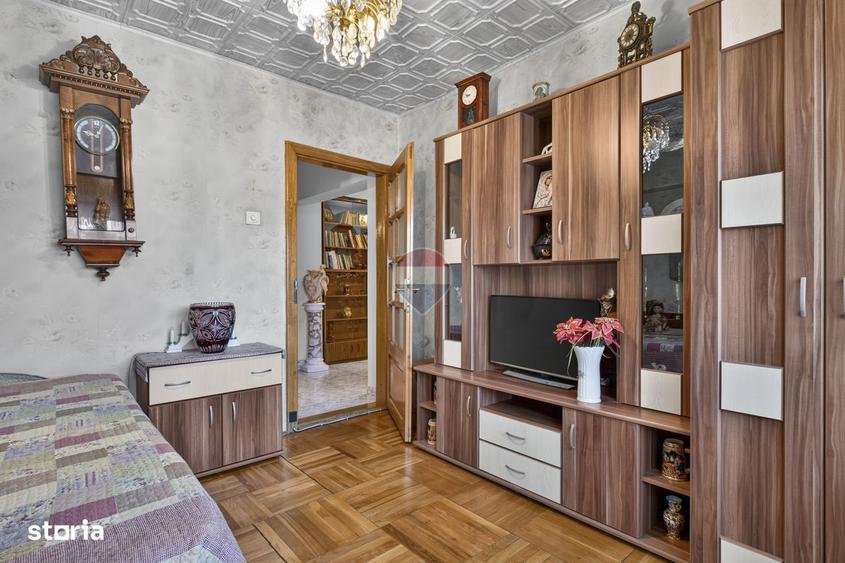Apartament cu 3 camere decomandat, mobilat în Central