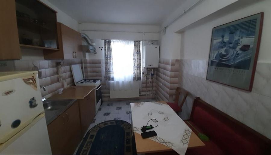 De inchiriat apartament cu 2 camere in Corabia - 1