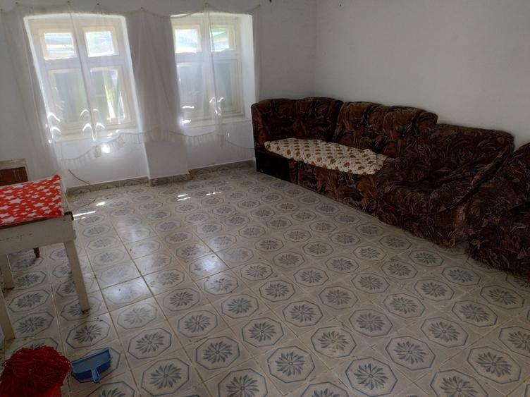 Casă individuală cu 5 camere cu Teren 1200 Mp în Archita