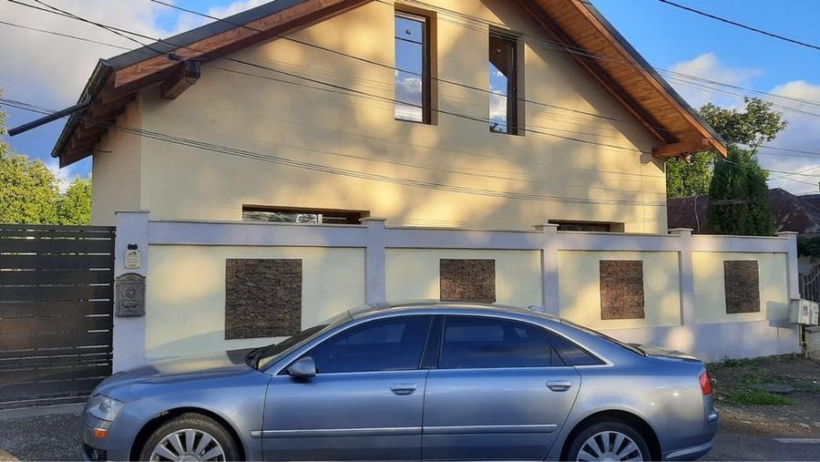 Casă cu 4 camere în Central
