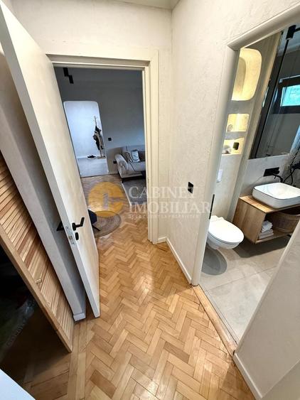 Apartament cu 2 camere semidecomandat, mobilat în Podu Roș