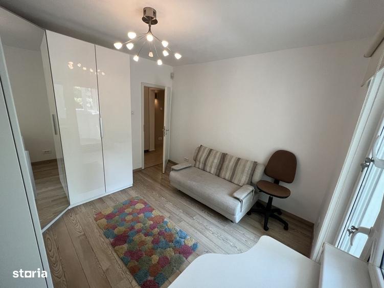 Apartament cu 4 camere în Costin Georgian